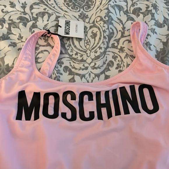 Baby pink Moschino USA size 6 or Medium - Picture 2 of 7